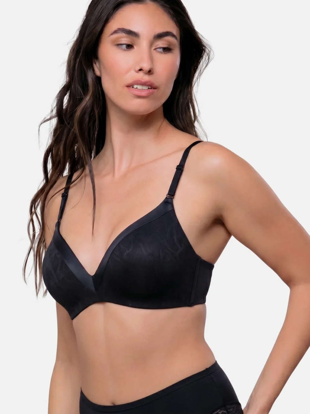 Underoutfit luxurious satin